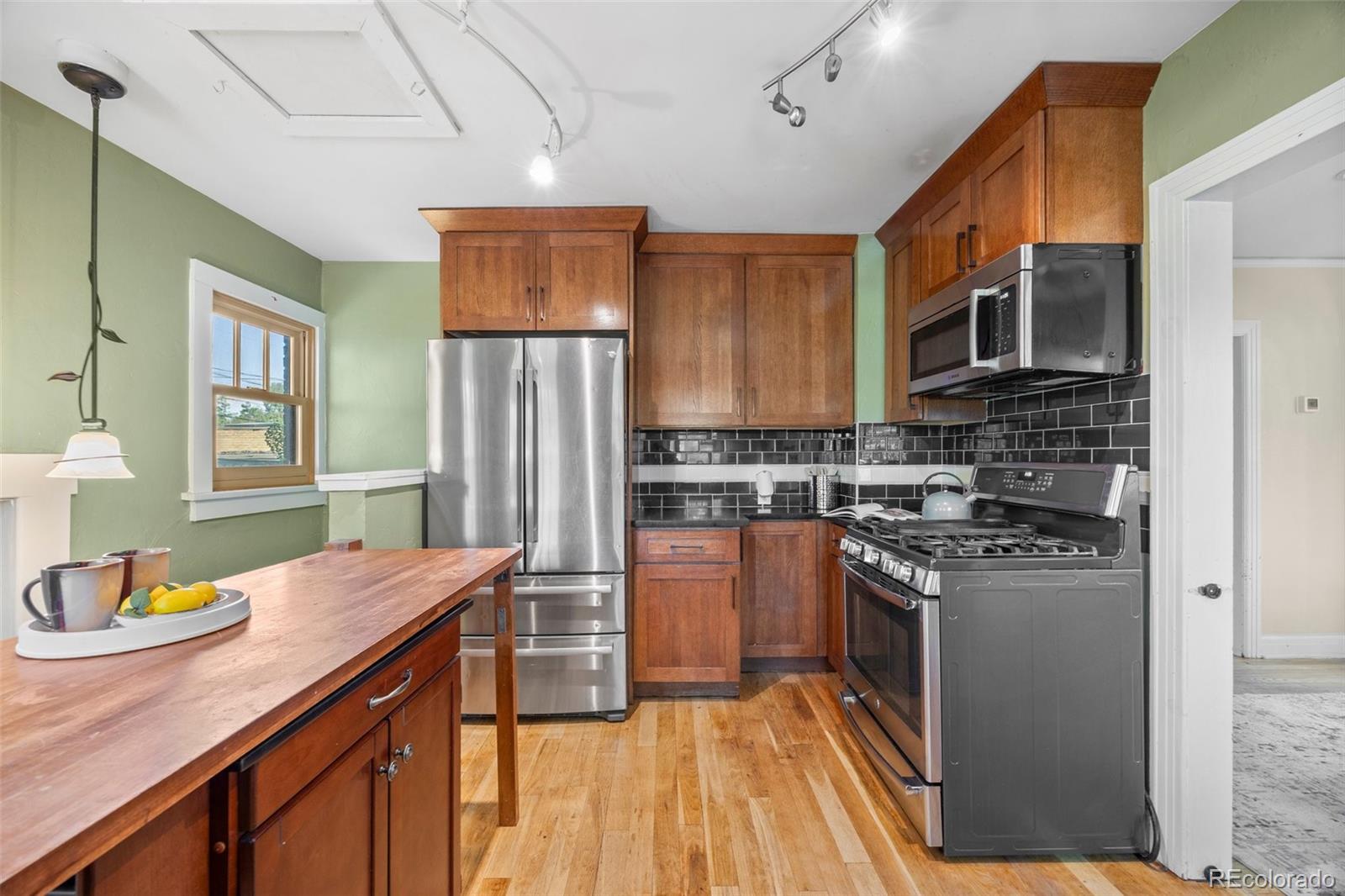 MLS Image #12 for 1601  albion street,denver, Colorado