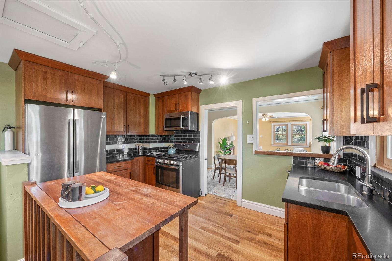 MLS Image #13 for 1601  albion street,denver, Colorado