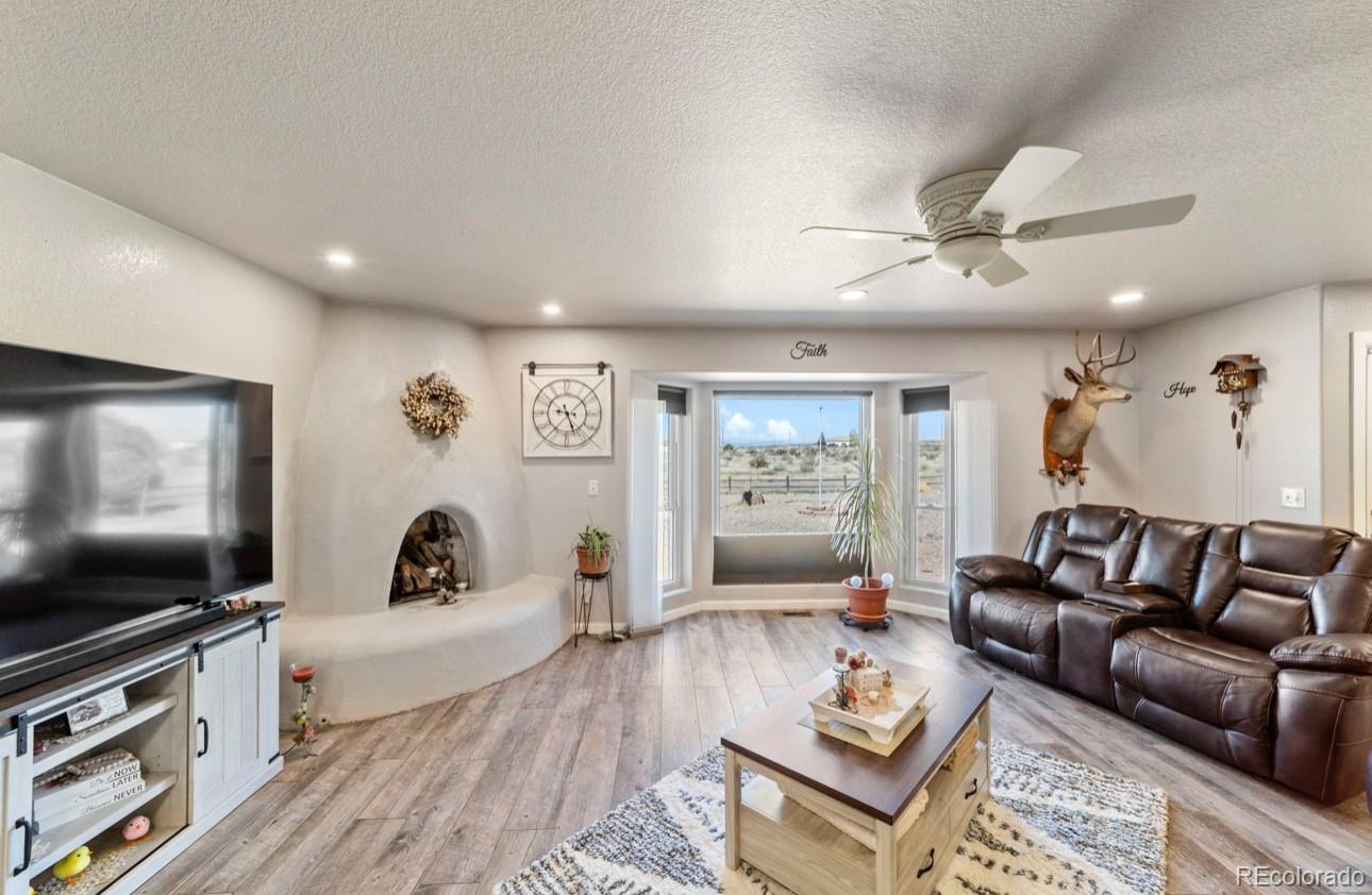 MLS Image #6 for 1882 n rough rock lane,pueblo west, Colorado