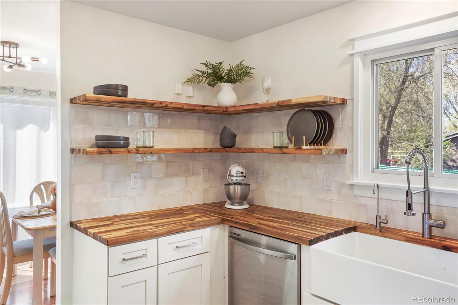 MLS Image #12 for 3330  simmelink loop,colorado springs, Colorado