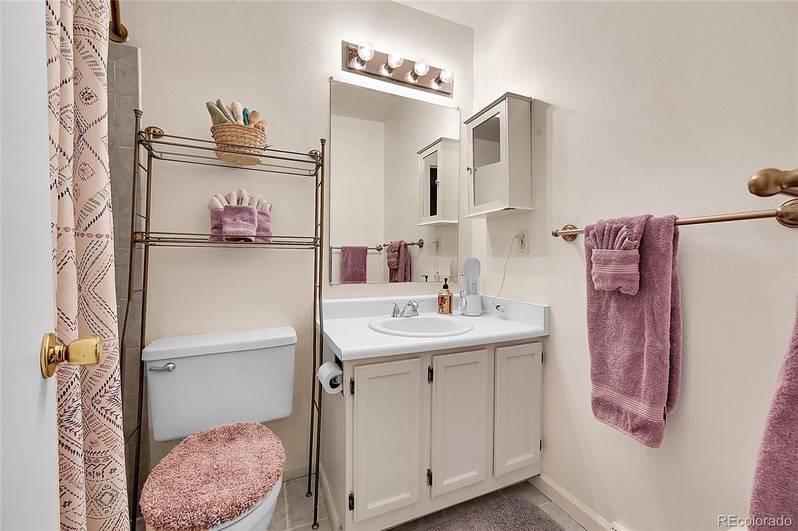 MLS Image #12 for 6650 e arizona avenue,denver, Colorado