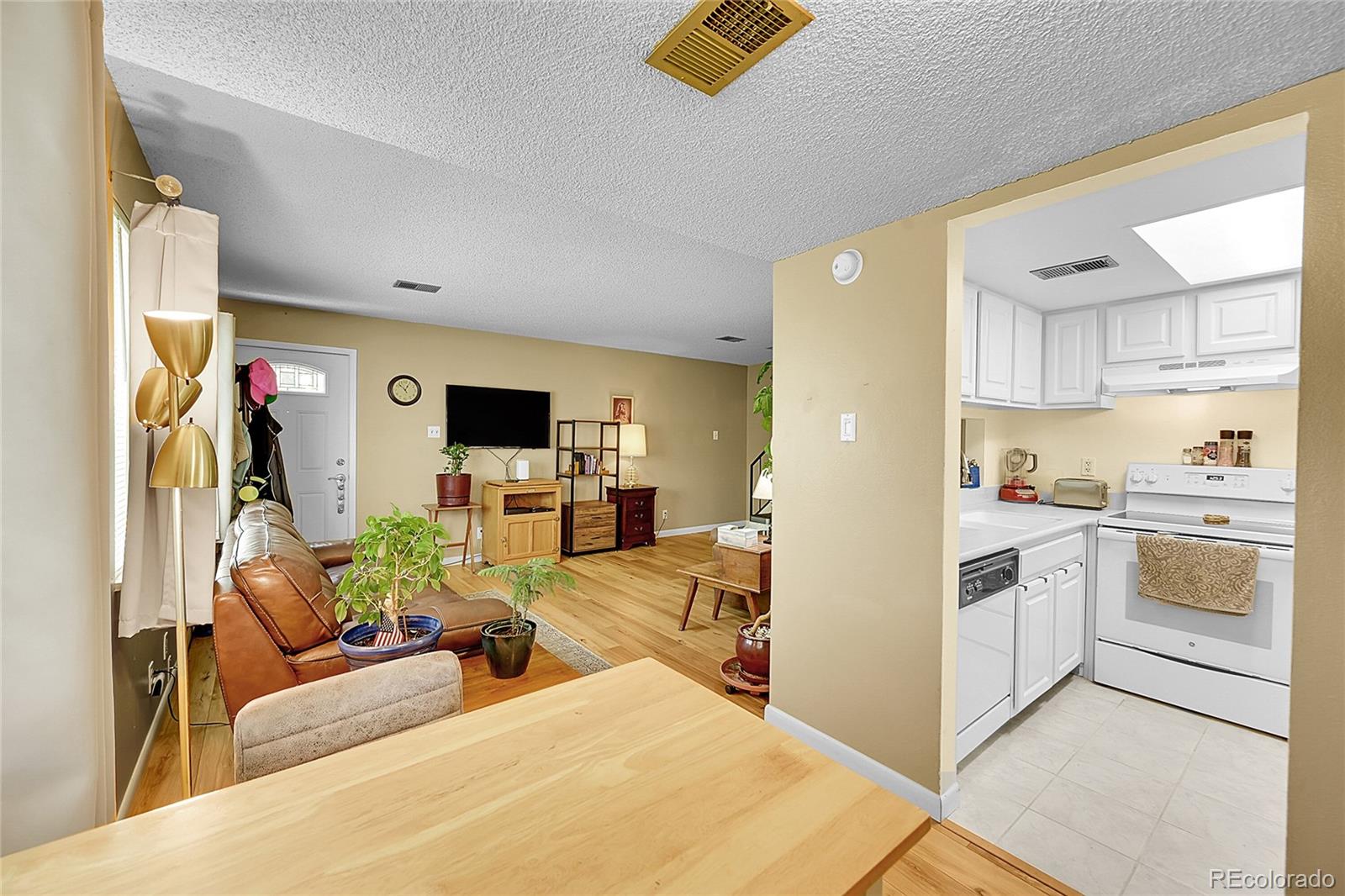 MLS Image #5 for 6650 e arizona avenue,denver, Colorado