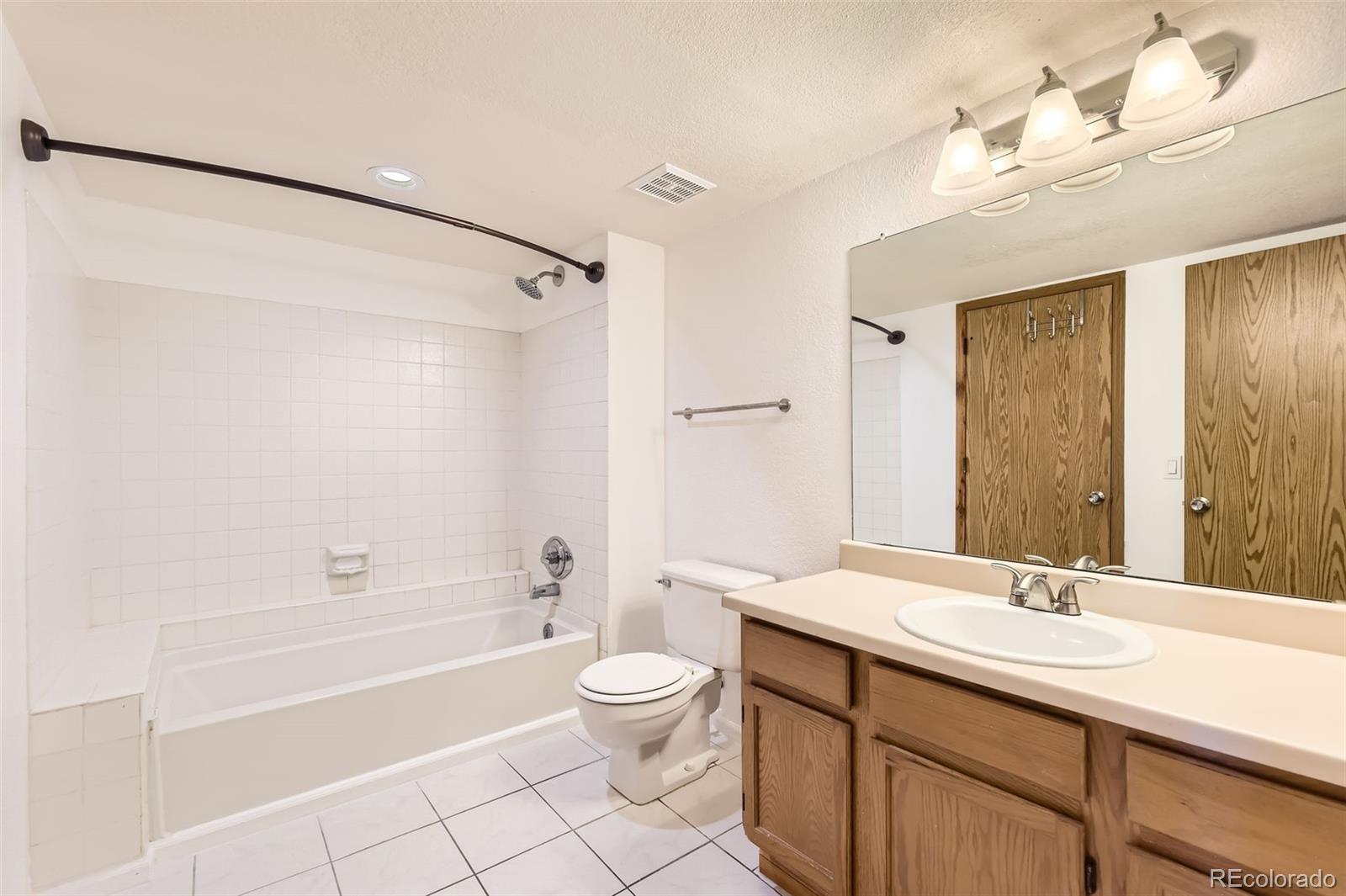 MLS Image #20 for 1351 s cathay court 102,aurora, Colorado