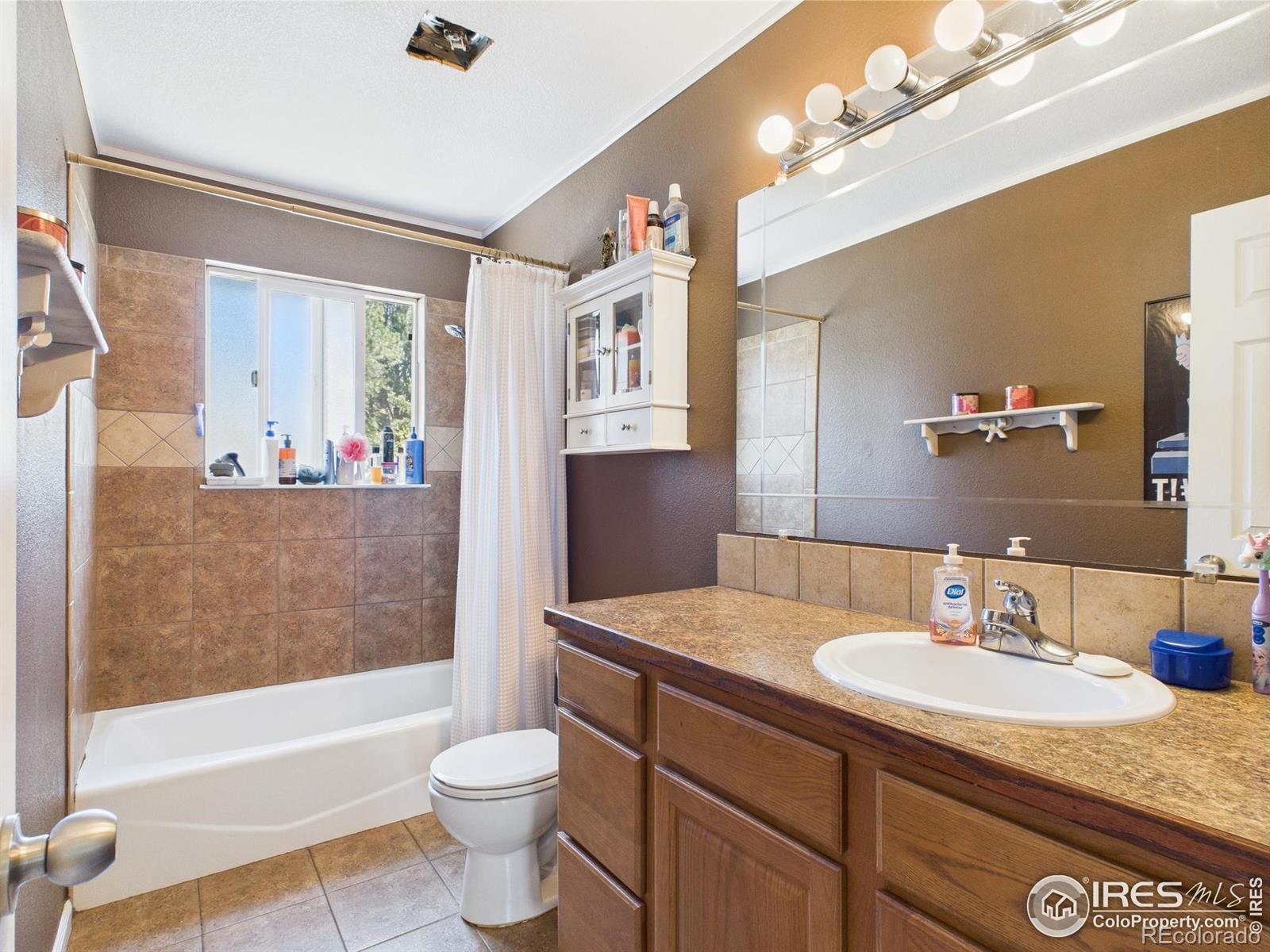 MLS Image #13 for 830  ponderosa court,eaton, Colorado