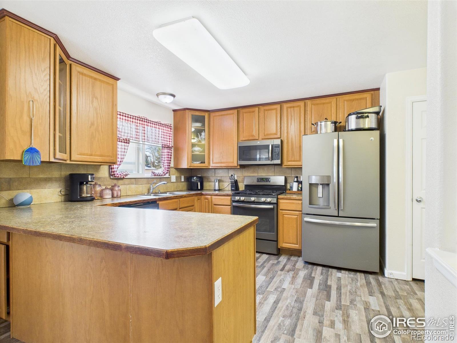 MLS Image #6 for 830  ponderosa court,eaton, Colorado