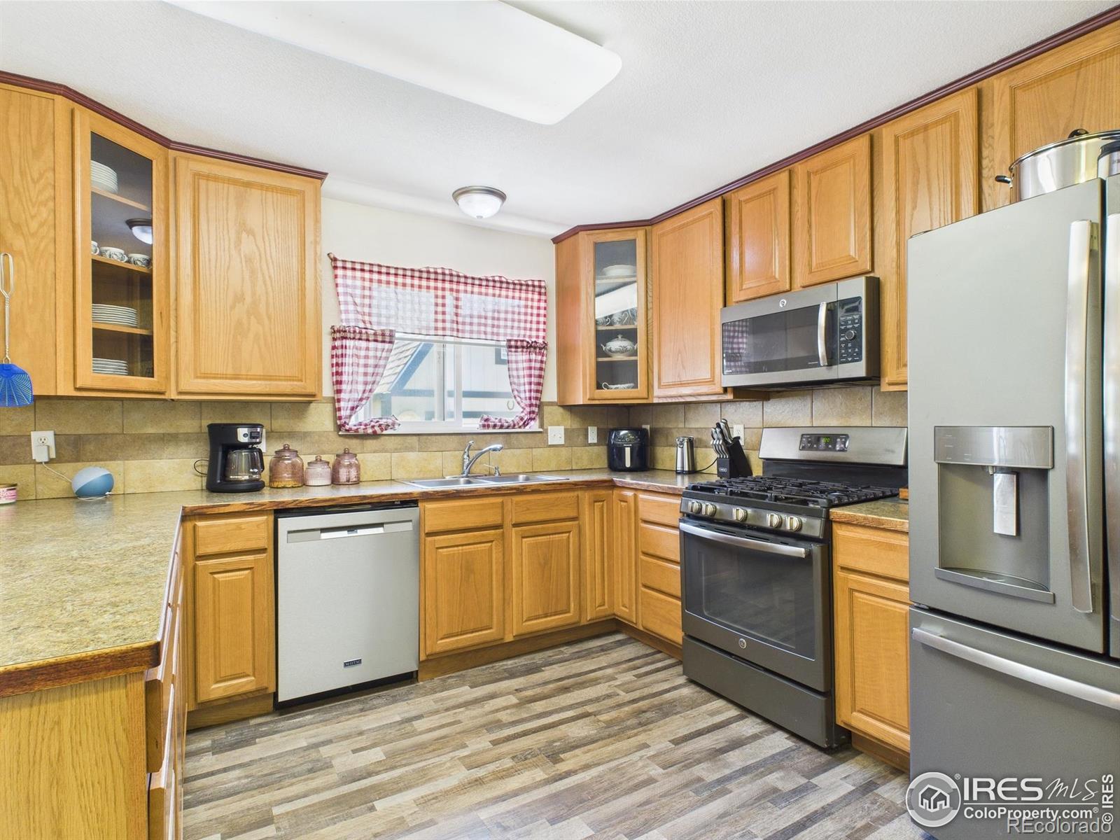 MLS Image #7 for 830  ponderosa court,eaton, Colorado