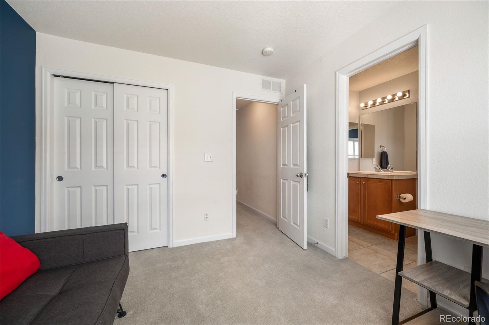MLS Image #18 for 767  roslyn street,denver, Colorado
