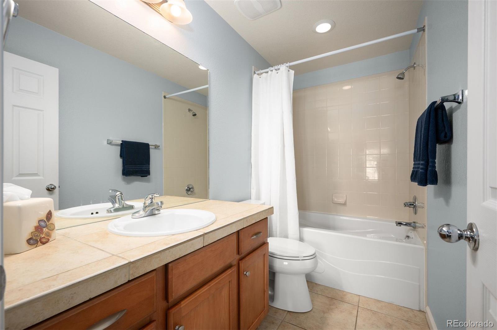 MLS Image #19 for 767  roslyn street,denver, Colorado