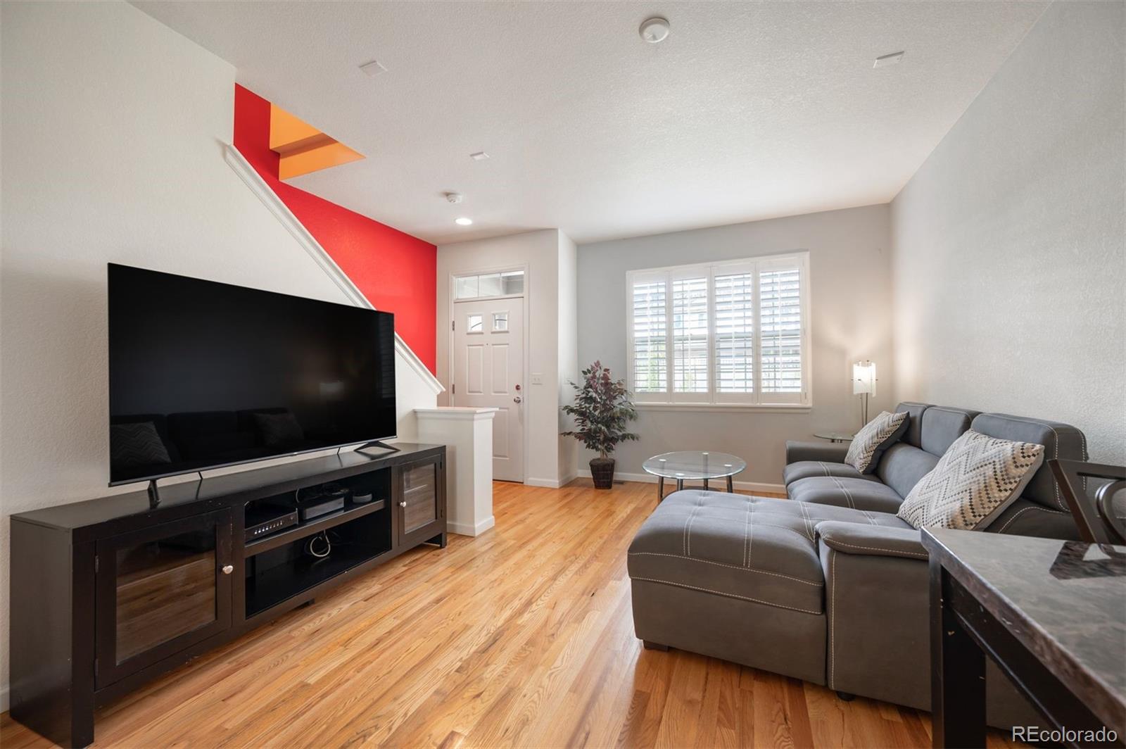 MLS Image #3 for 767  roslyn street,denver, Colorado