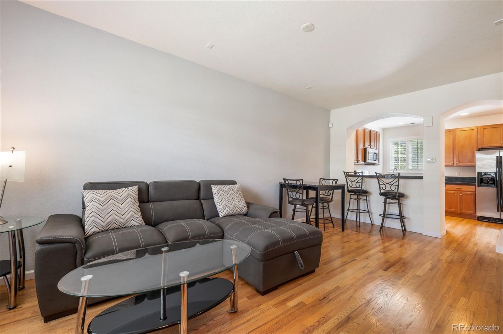 MLS Image #4 for 767  roslyn street,denver, Colorado
