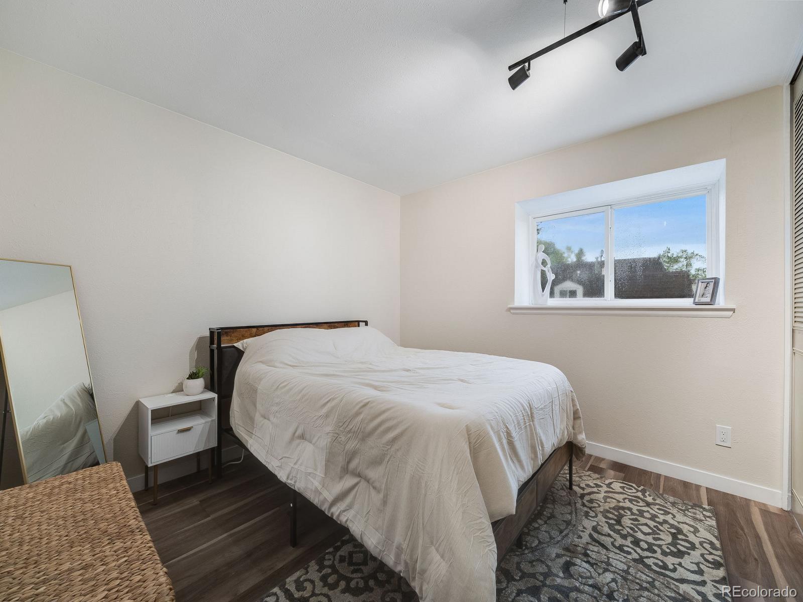 MLS Image #23 for 1103 s monaco parkway ,denver, Colorado