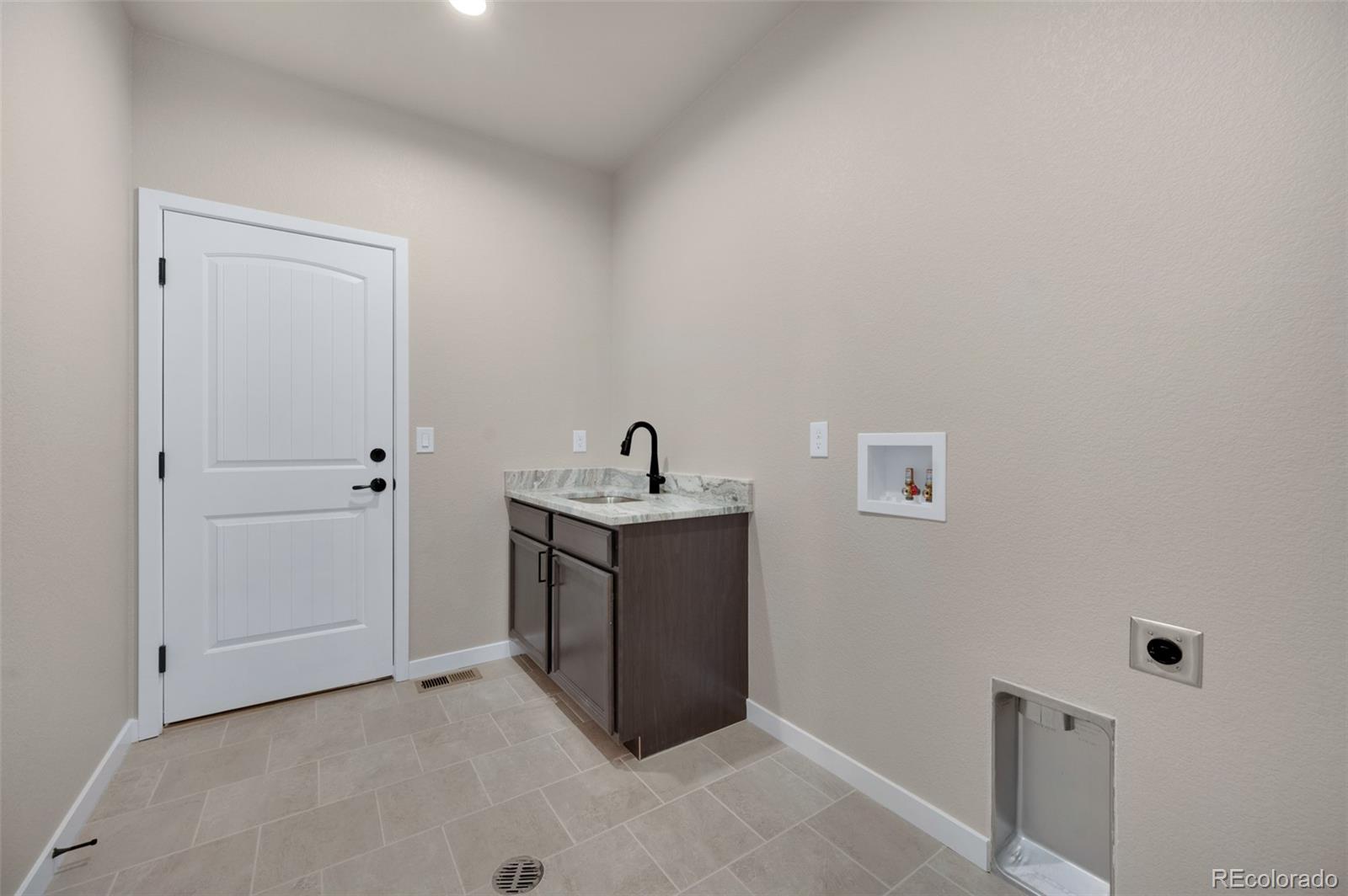 MLS Image #13 for 16990  early light drive,colorado springs, Colorado