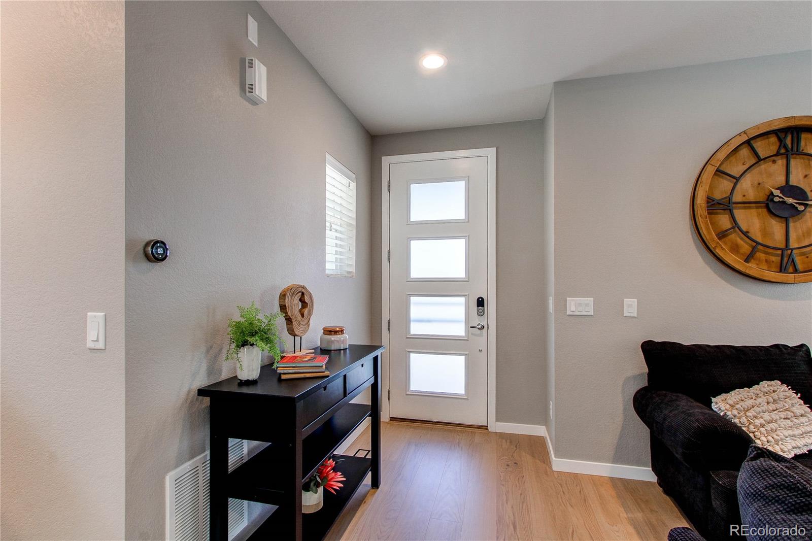 MLS Image #4 for 10152  southlawn circle,commerce city, Colorado