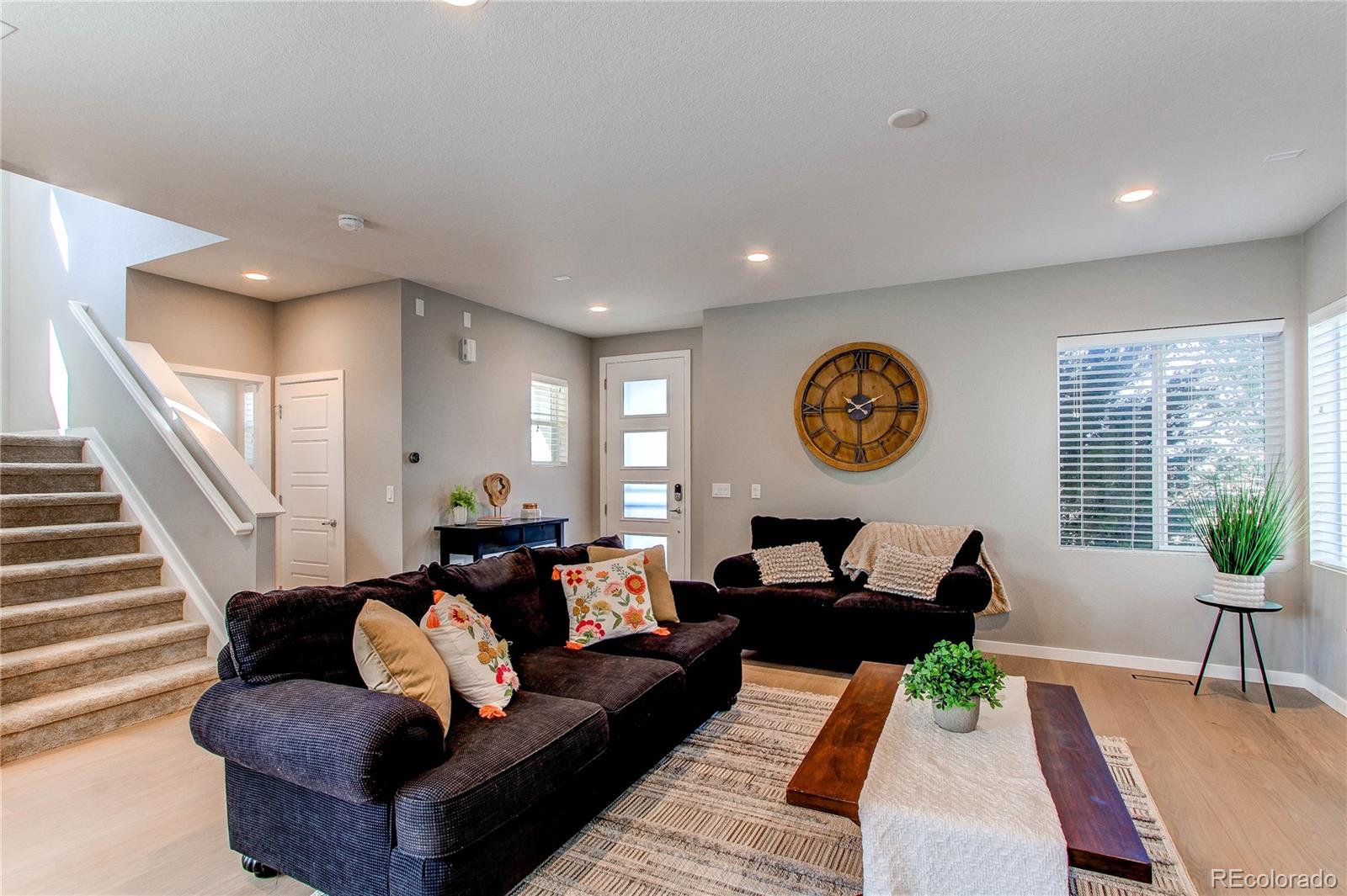 MLS Image #7 for 10152  southlawn circle,commerce city, Colorado