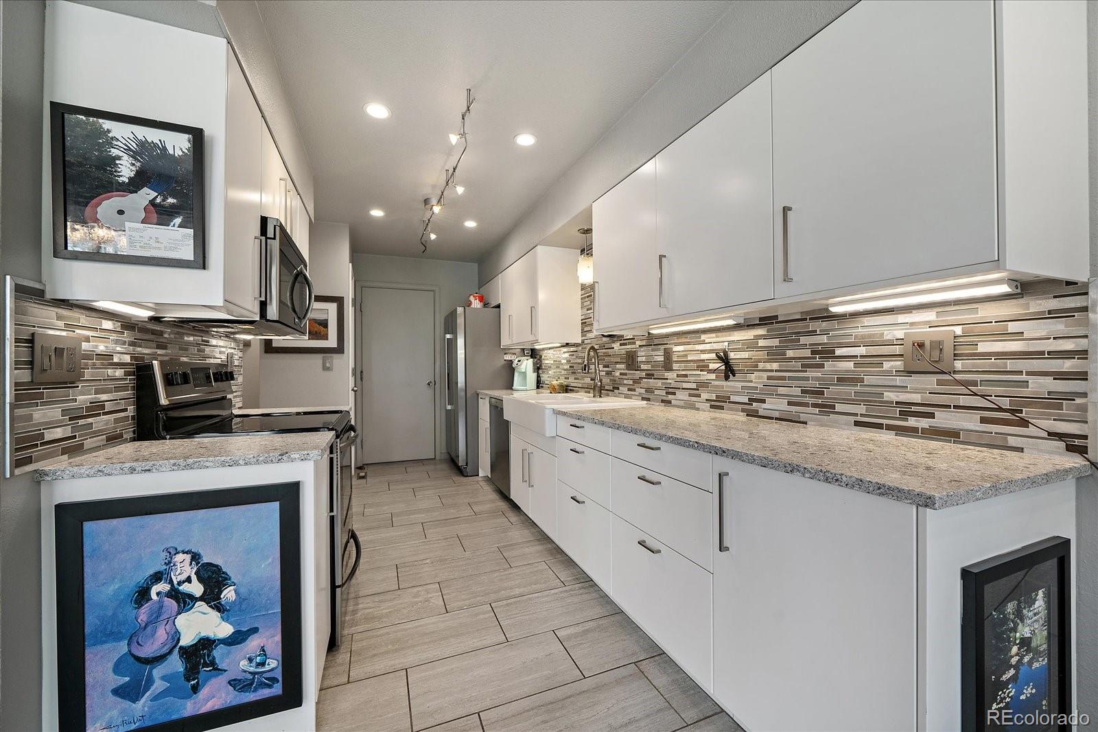 MLS Image #5 for 1571 s trenton court,denver, Colorado