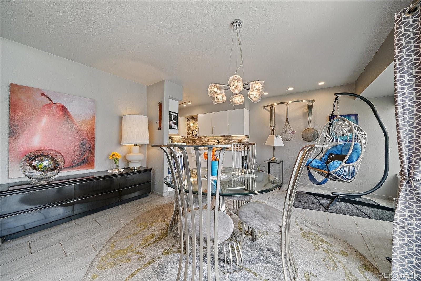 MLS Image #7 for 1571 s trenton court,denver, Colorado