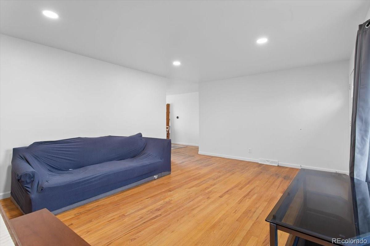 MLS Image #3 for 690 w 1st avenue,broomfield, Colorado