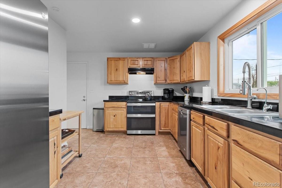 MLS Image #7 for 690 w 1st avenue,broomfield, Colorado