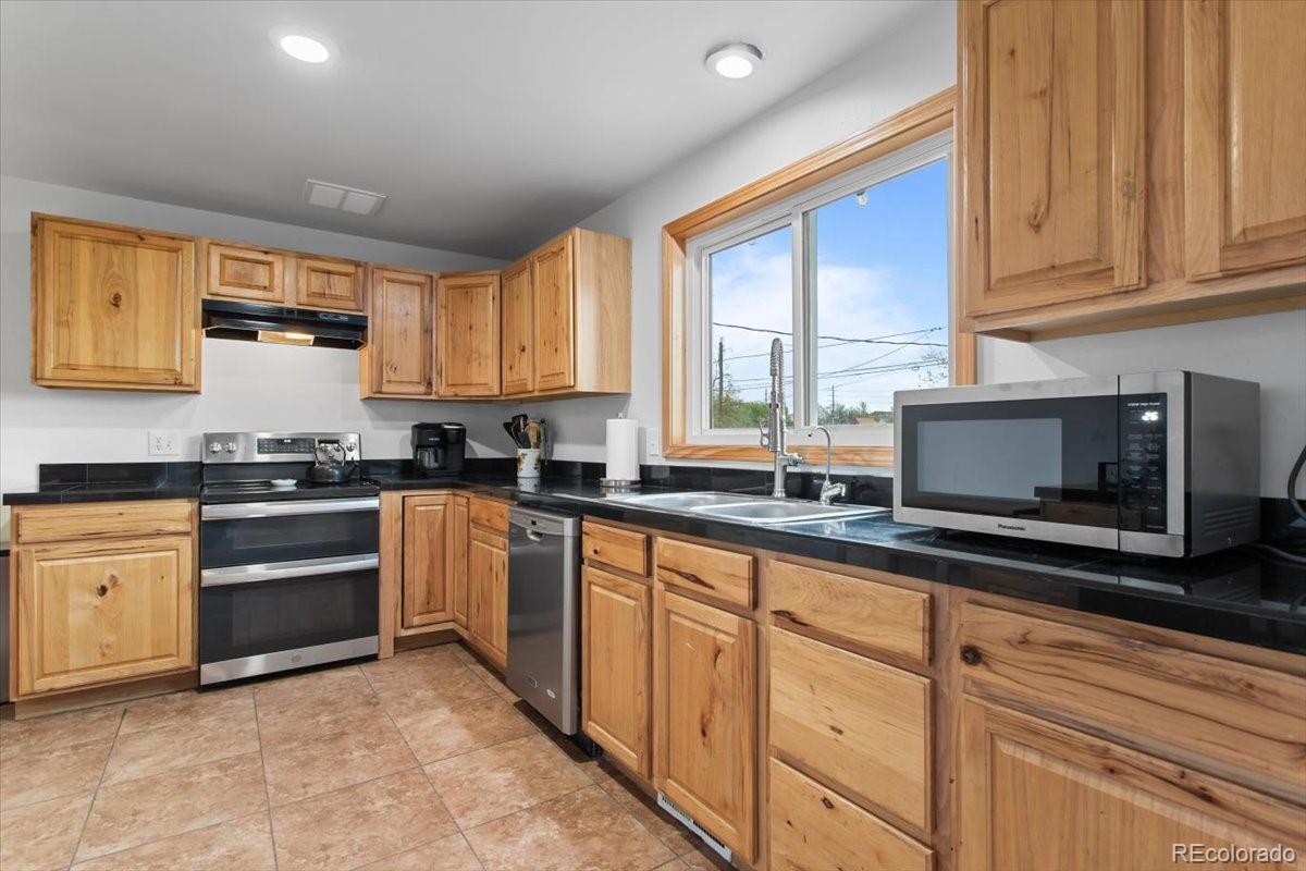 MLS Image #8 for 690 w 1st avenue,broomfield, Colorado