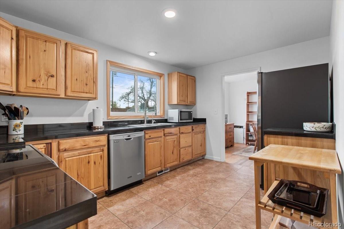 MLS Image #9 for 690 w 1st avenue,broomfield, Colorado