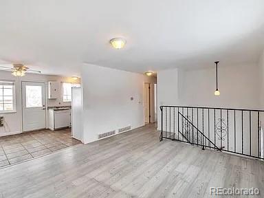 MLS Image #3 for 9135 w maplewood avenue,littleton, Colorado