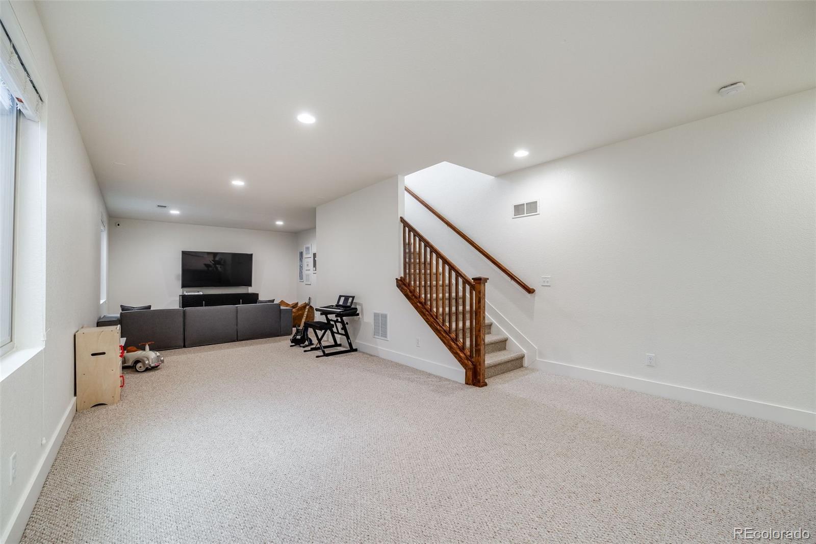 MLS Image #22 for 2777  ironton street,denver, Colorado