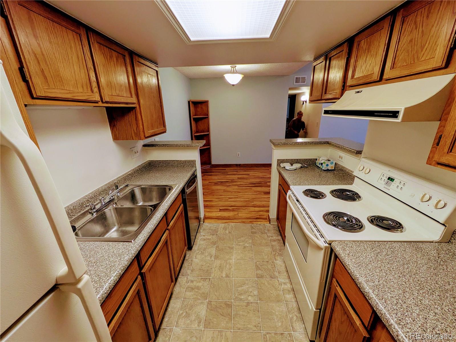 MLS Image #15 for 8600 e alameda avenue,denver, Colorado