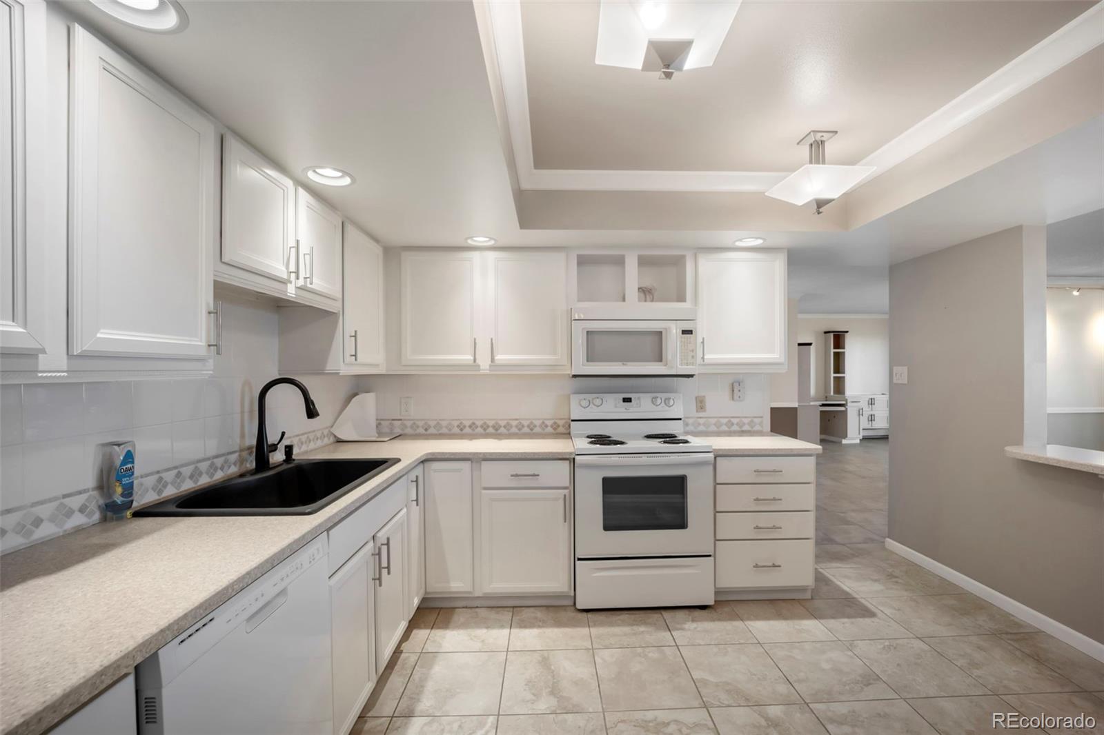 MLS Image #3 for 14390 e marina drive,aurora, Colorado