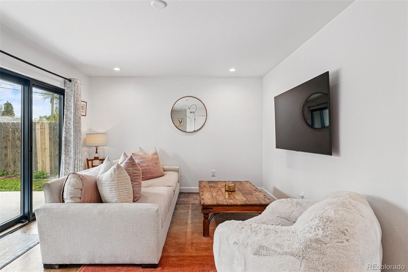 MLS Image #14 for 1220 s elm street,denver, Colorado