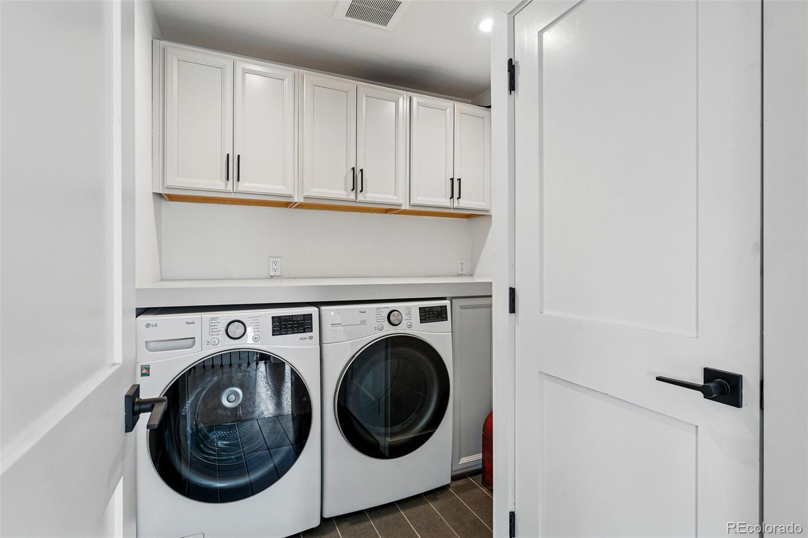 MLS Image #39 for 1220 s elm street,denver, Colorado