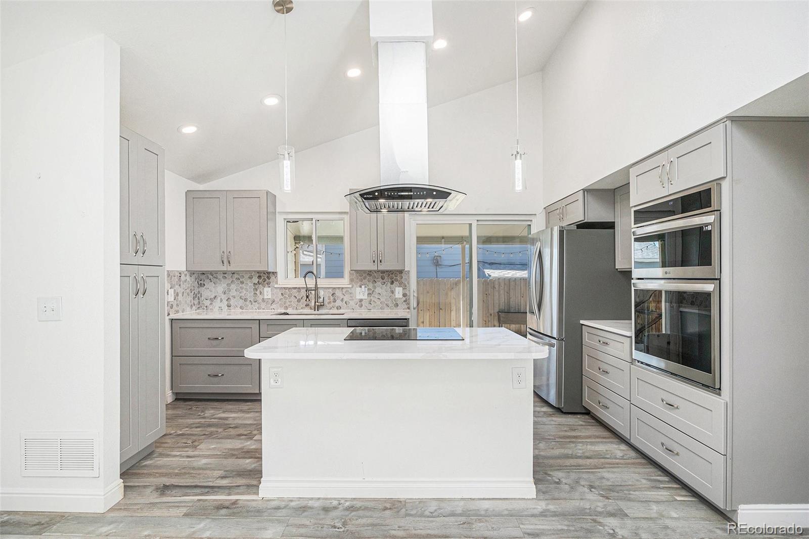 MLS Image #1 for 1923  ensenada court,aurora, Colorado
