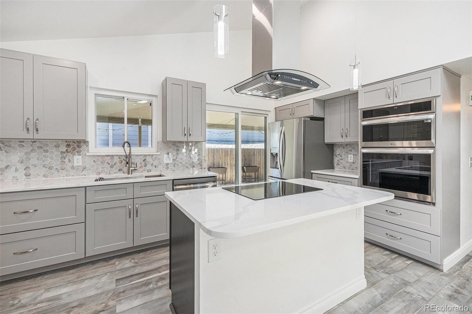 MLS Image #5 for 1923  ensenada court,aurora, Colorado