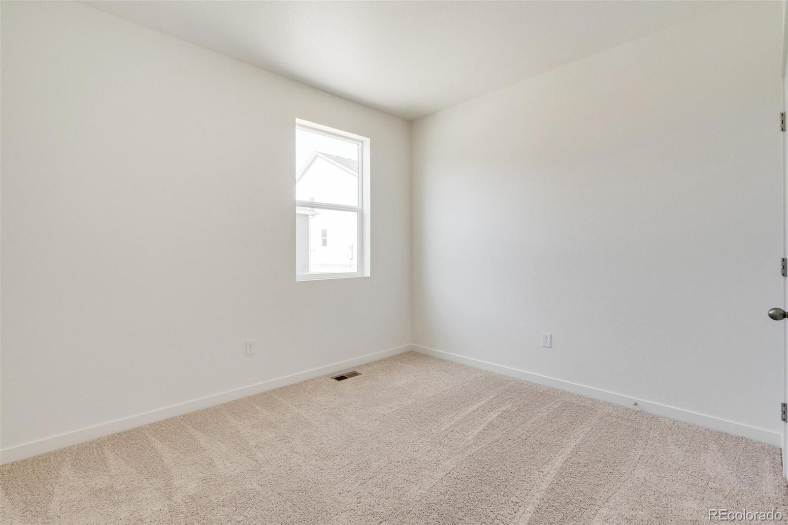 MLS Image #15 for 352  hummingbird lane,johnstown, Colorado