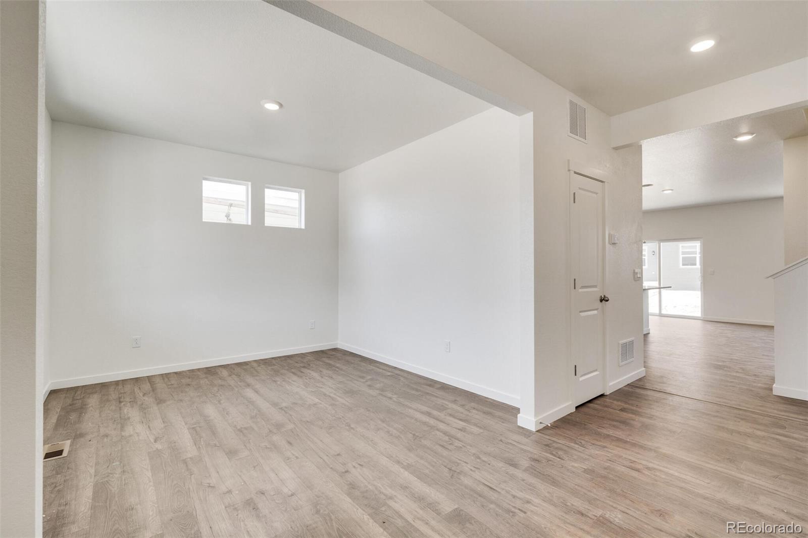 MLS Image #17 for 352  hummingbird lane,johnstown, Colorado