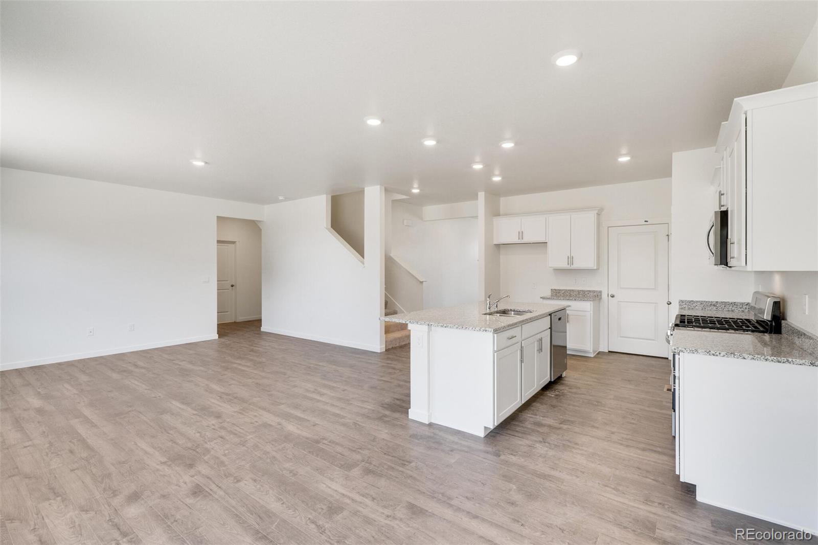 MLS Image #3 for 352  hummingbird lane,johnstown, Colorado
