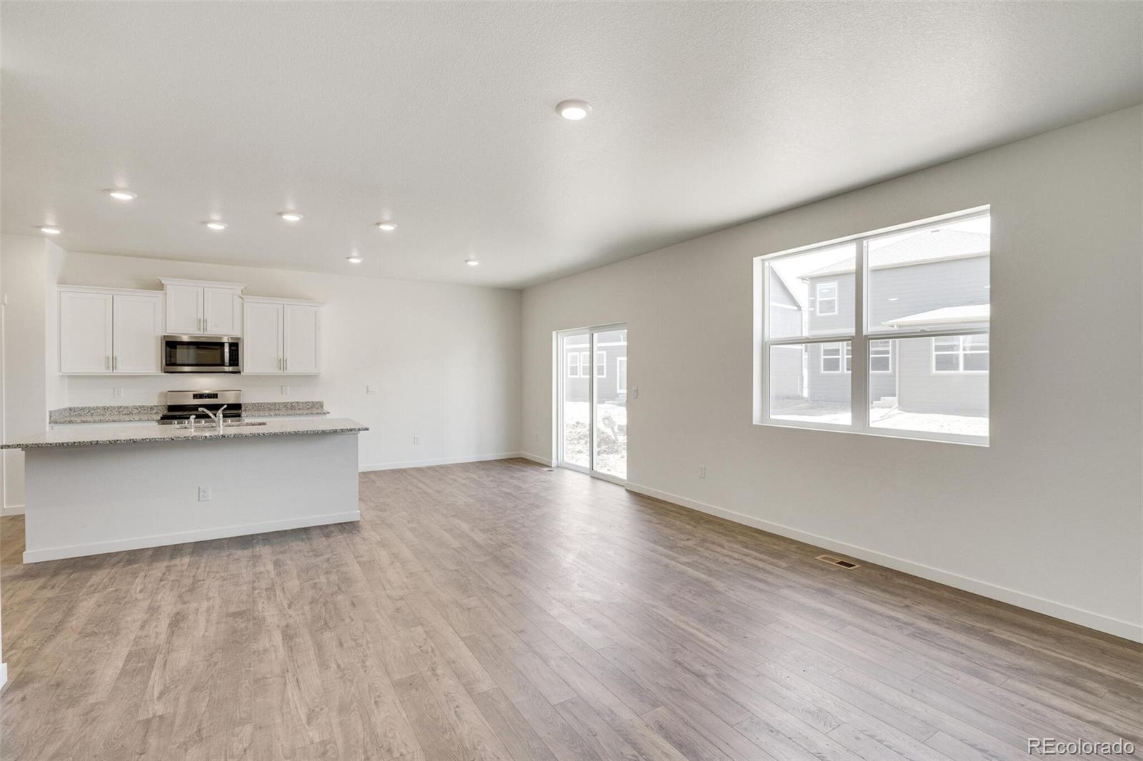 MLS Image #5 for 352  hummingbird lane,johnstown, Colorado