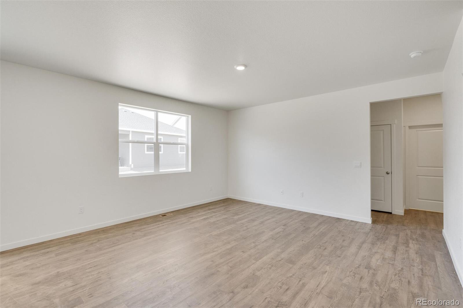 MLS Image #7 for 352  hummingbird lane,johnstown, Colorado