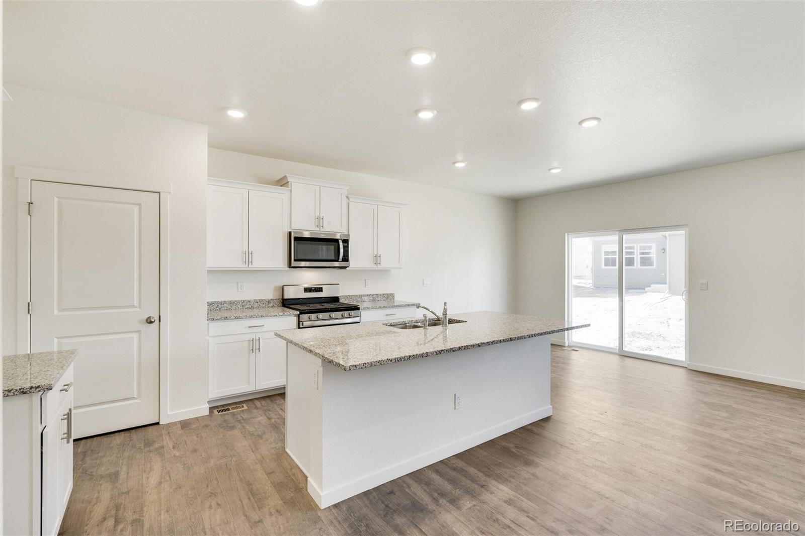 MLS Image #9 for 352  hummingbird lane,johnstown, Colorado