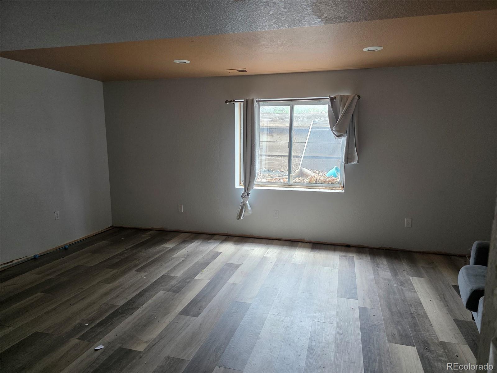 MLS Image #7 for 11236  hillcrest drive,greeley, Colorado