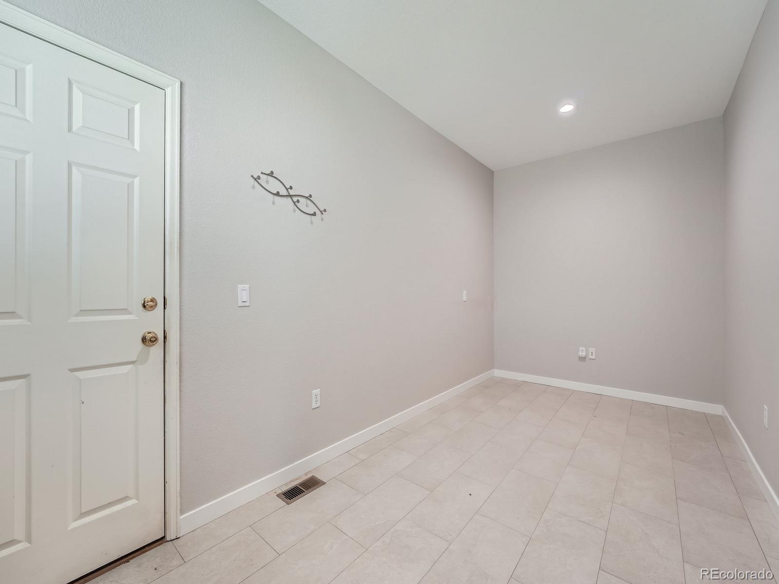 MLS Image #26 for 7922 s algonquian way,aurora, Colorado