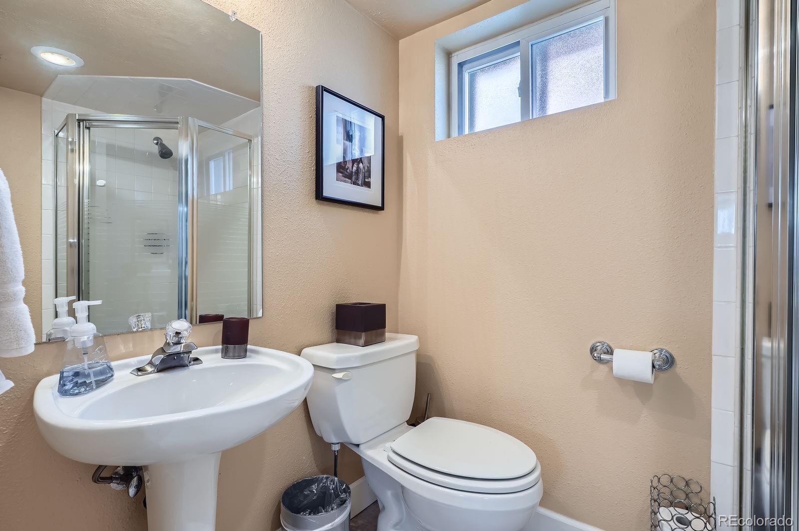 MLS Image #27 for 821 s high street,denver, Colorado