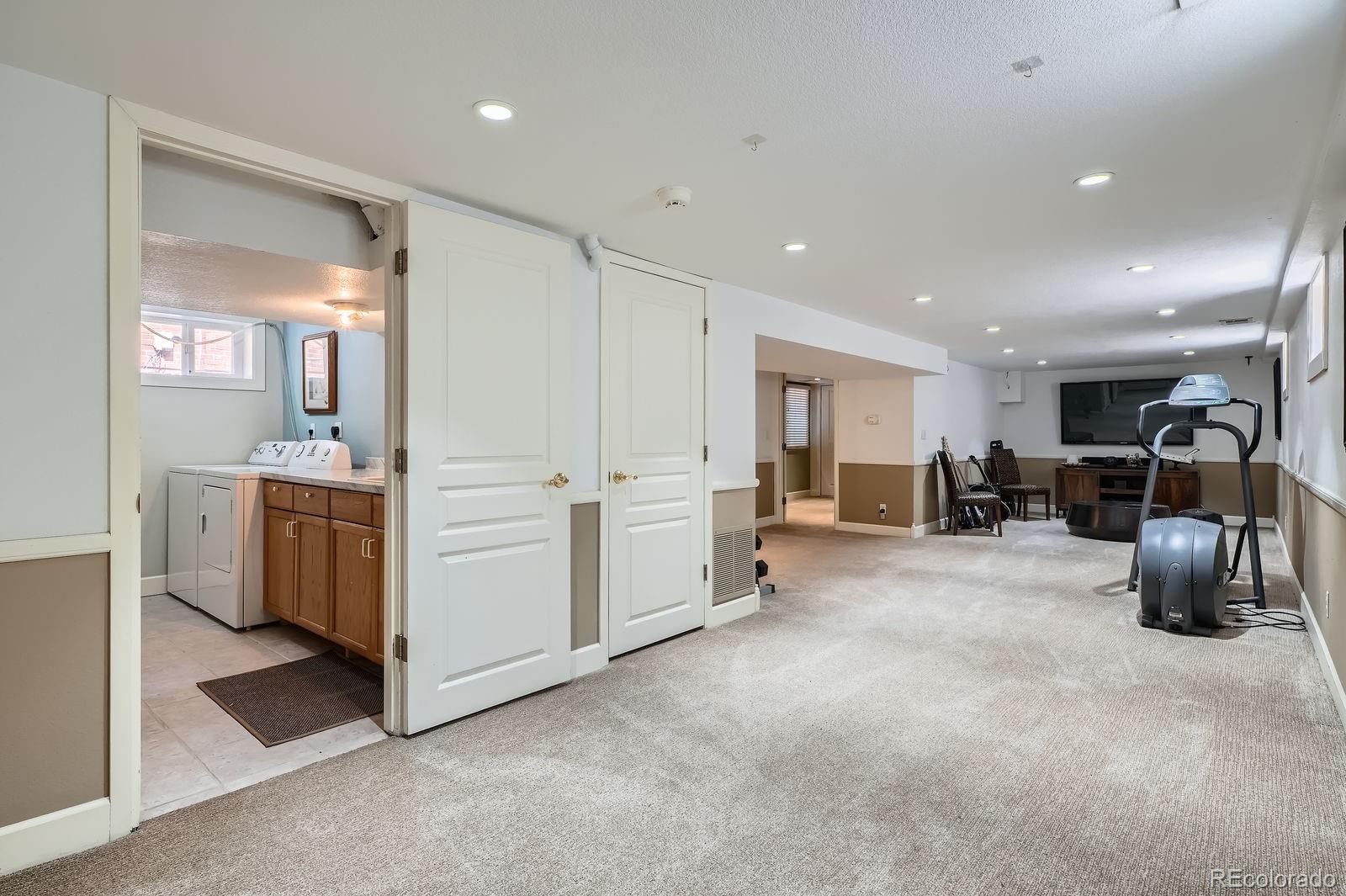 MLS Image #28 for 821 s high street,denver, Colorado