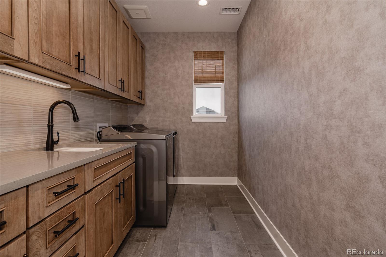 MLS Image #33 for 27608 e ottawa avenue,aurora, Colorado