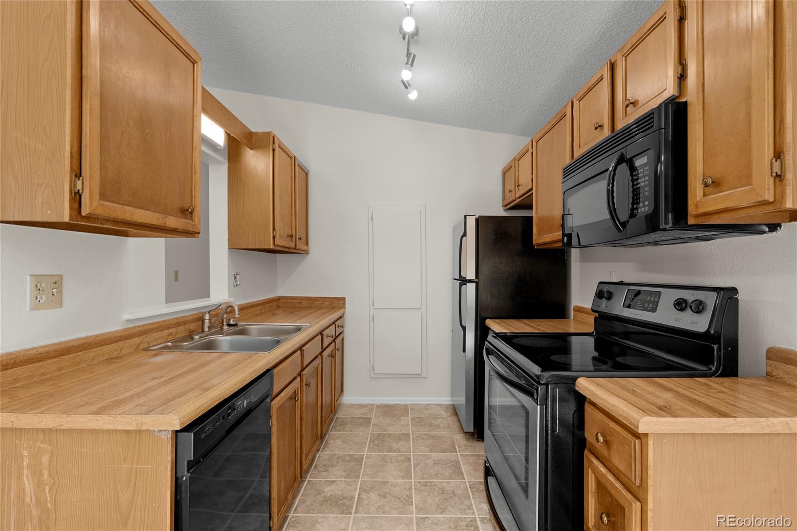 MLS Image #11 for 4521  castlepoint drive,colorado springs, Colorado