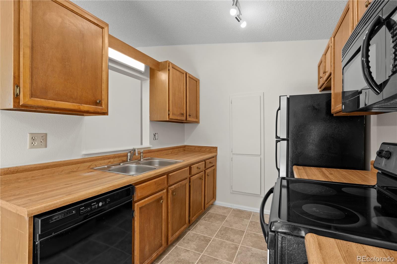MLS Image #13 for 4521  castlepoint drive,colorado springs, Colorado