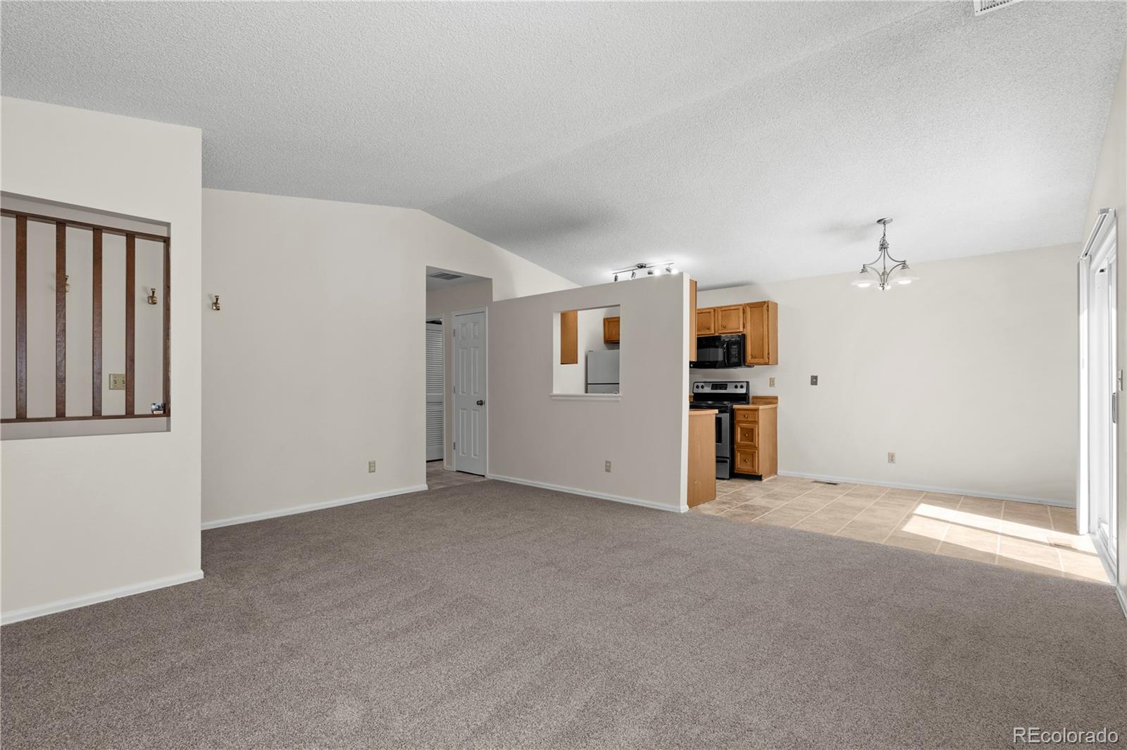 MLS Image #6 for 4521  castlepoint drive,colorado springs, Colorado
