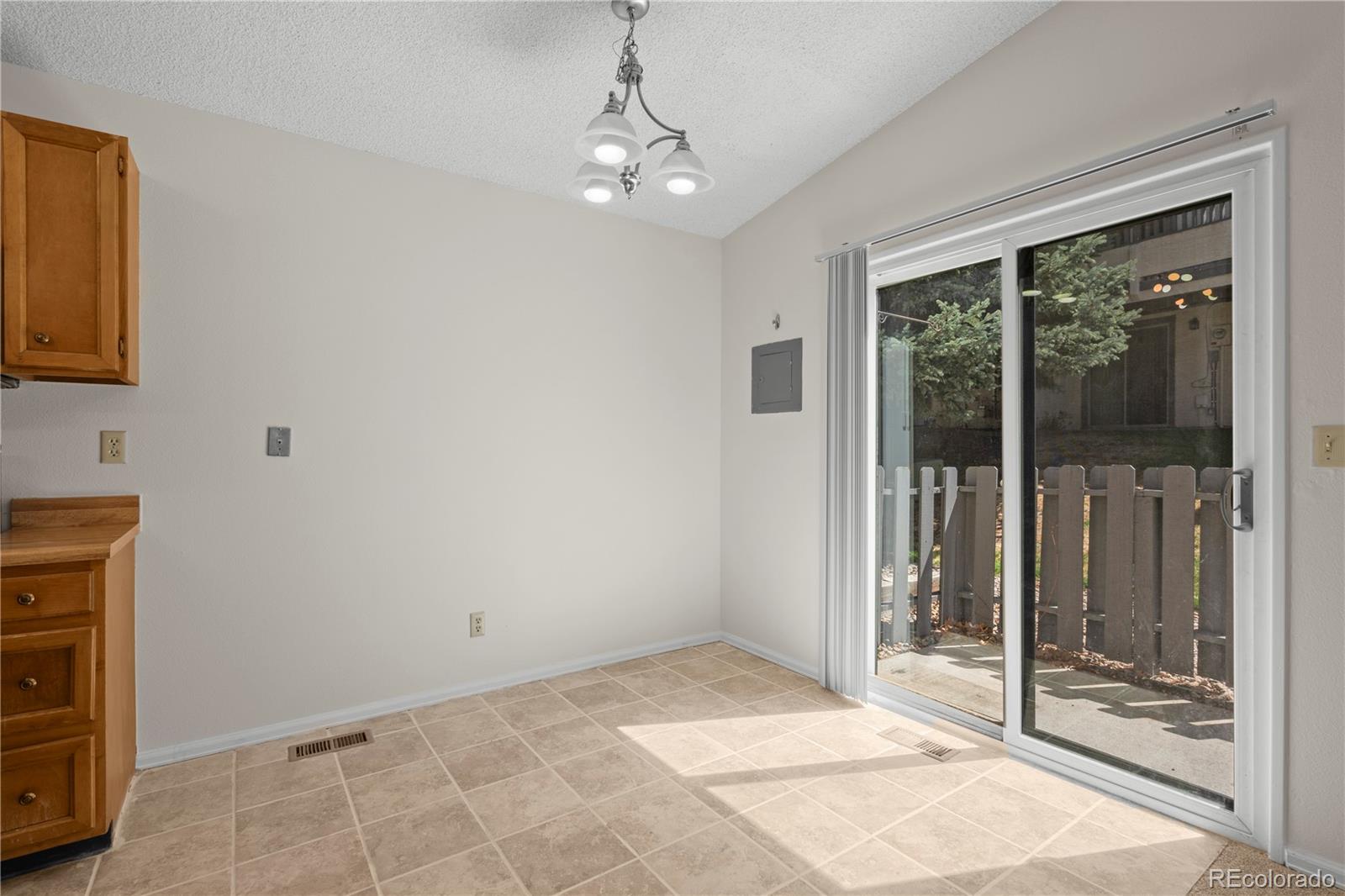 MLS Image #8 for 4521  castlepoint drive,colorado springs, Colorado