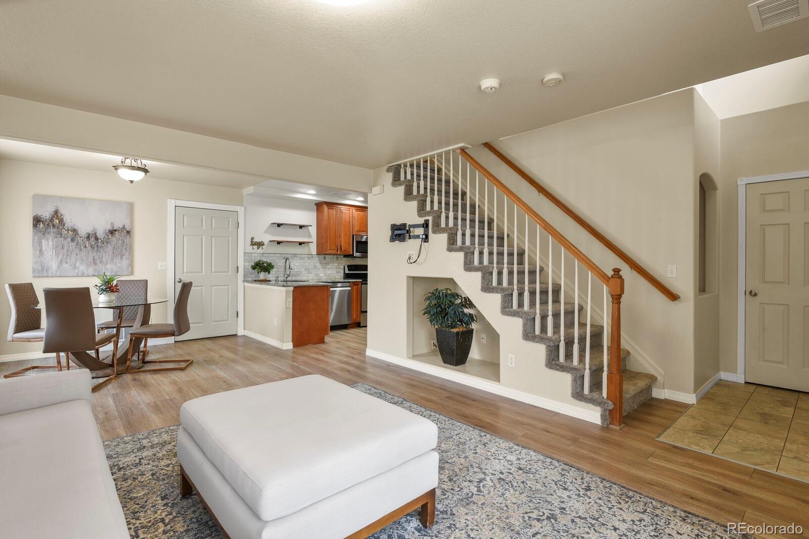 MLS Image #4 for 21422 e 47th avenue,denver, Colorado