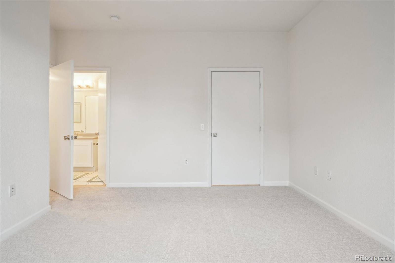 MLS Image #15 for 19019 e warren drive,aurora, Colorado