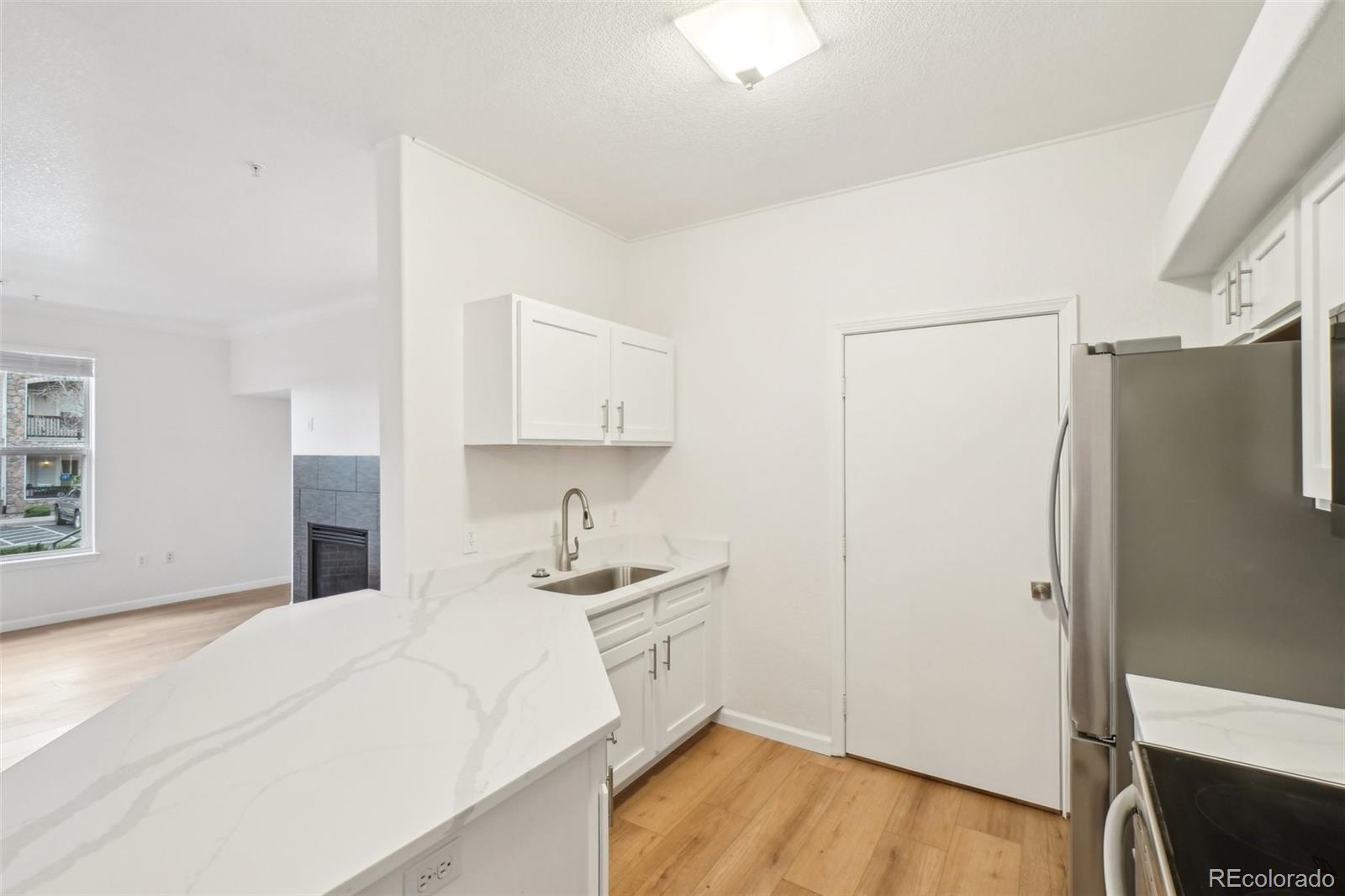 MLS Image #9 for 19019 e warren drive,aurora, Colorado
